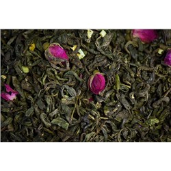 Шамаханская царица Зеленый чай с кусочками персика и бутонами роз, пропитанный  густым  ароматом спелых персиков, цветущих роз и сладкого винограда.