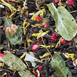 С легким паром  Смесь зеленых  китайских крупнолистовых чаев с  ягодами малины, соцветий липы, листьев мяты, лепестков календулы.