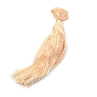 Волосы-тресс прямые, длина-25 см, ширина ленты 50 см  блондин