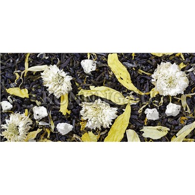 Улыбка Фортуны  Черный индийский чай с кусочками персика,лепестками подсолнуха,календулы,цветков миниатюрной китайской хризантемы с сочным ароматом персика.