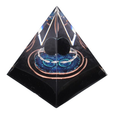 ST048 Фигурка Пирамида с чёрным агатом