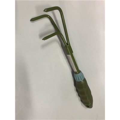 Рыхлитель 3х зубчат с пласт ручкой зеленый RT212-89